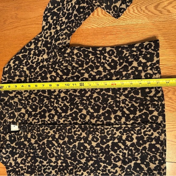 ECI New York Womens Jacket Sz 8 Cropped Long Sleeve Button Front Leopard - Picture 7 of 8